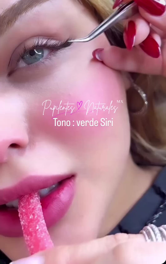 Verde Siri pupila pequeña